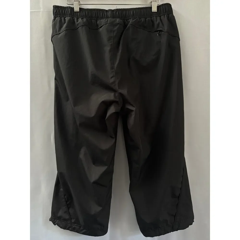 Women’s FIFA Sport Black Capri Pants Sz L